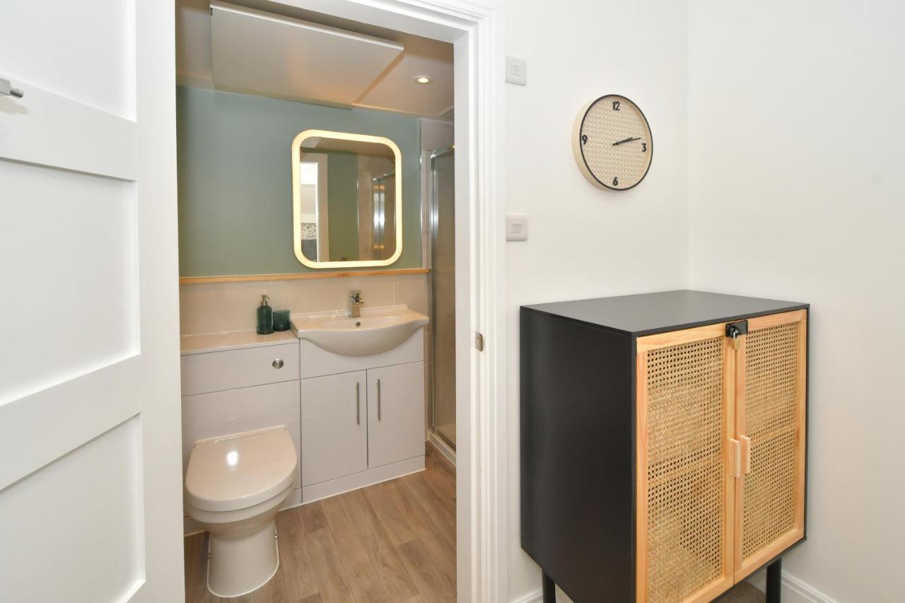 Antrobus Deluxe Apartments By Yourstays - 1 Bedroom Luxury Apartments In Congleton Esterno foto